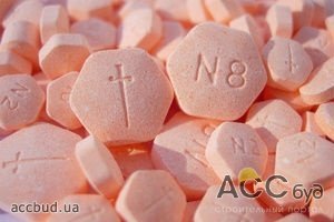 В Ровенской области сотрудники УБОП задержали начальника тюрьмы, который продавал заключенным наркотики