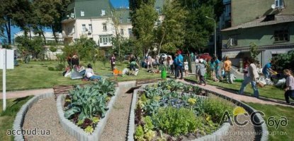 Киевляне сами создали сквер Небесной сотни