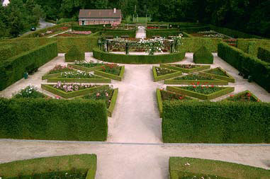 Замок + музей + розарий Шато-де-Колома (Фото: www.natuurenbos.be)